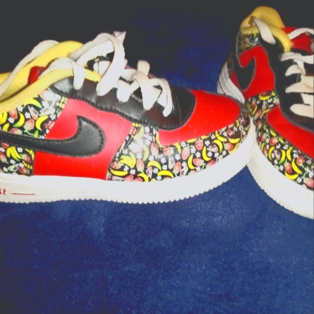 Nike Air Force 1 Strawberry & Banana Toddlers size 10c